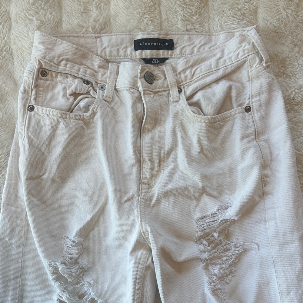 Aeropostale Women's Off-White Distressed Boyfriend Jeans